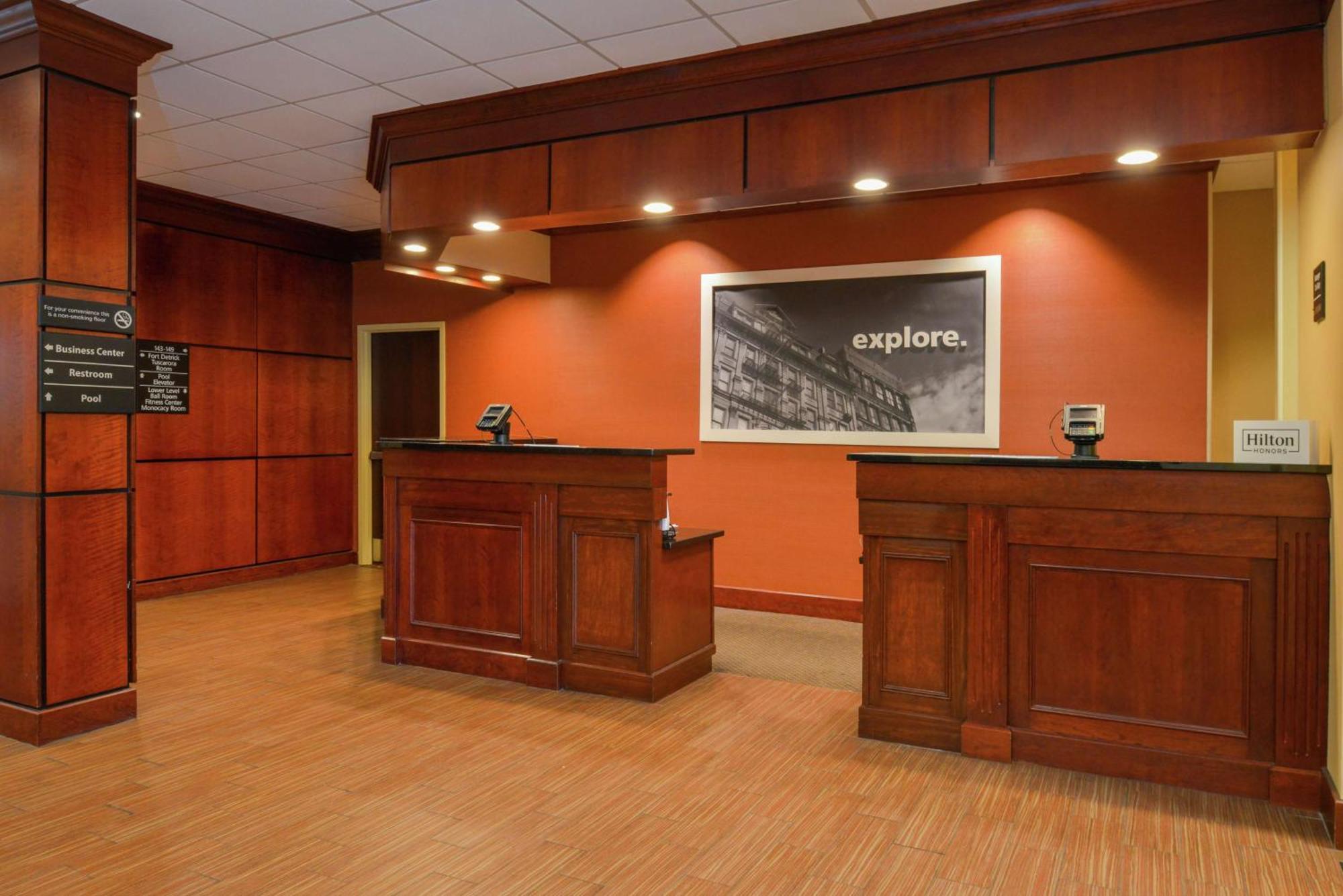 Hampton Inn Frederick Eksteriør bilde